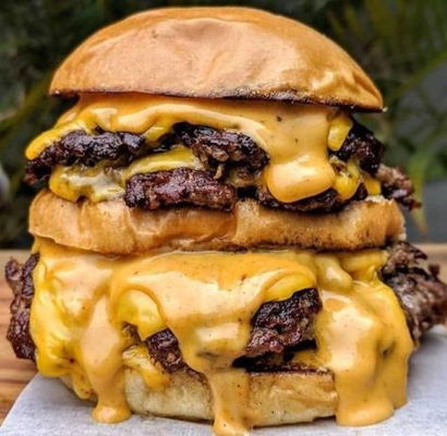Triple Angus Cheese Burger