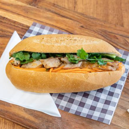 Grilled Chicken Banh Mi 🍗🥖